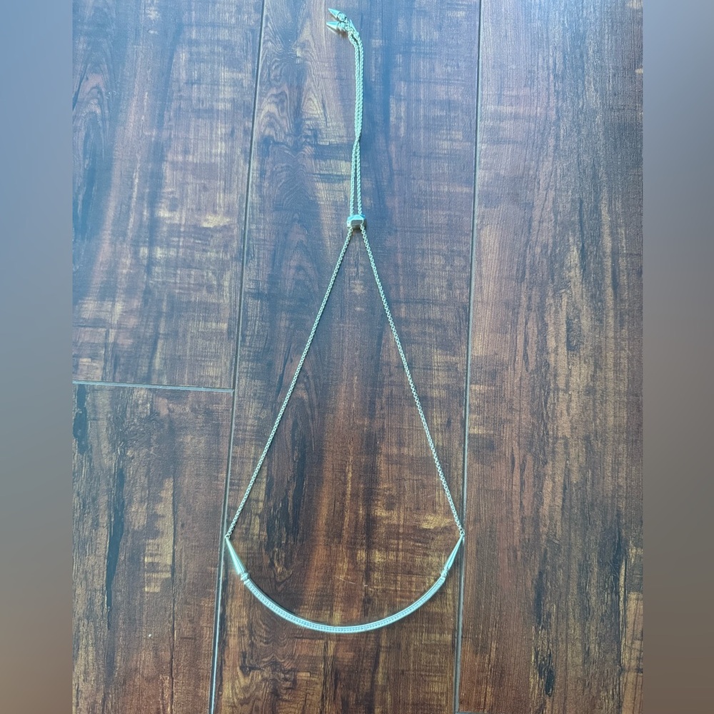 Kendra Scott necklace